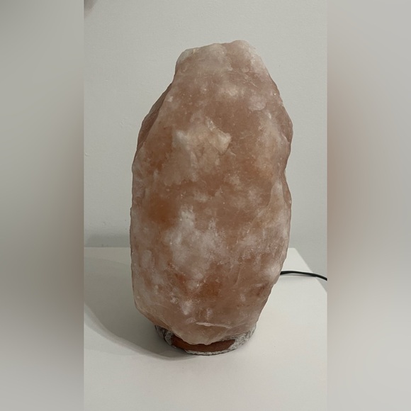 Himalayan Crystal Salt Lamp - Picture 5 of 9